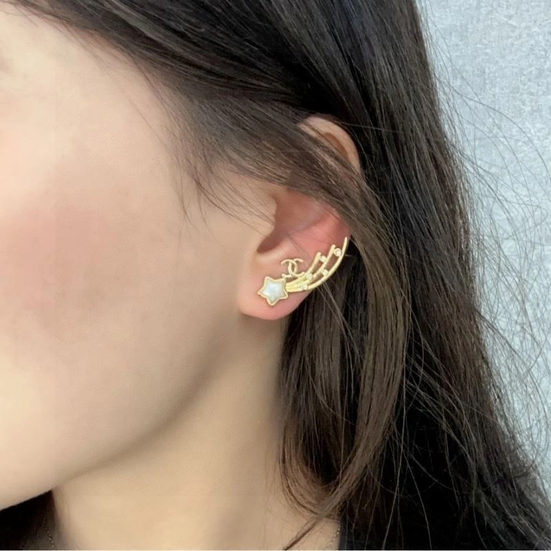 Chanel Earrings Lightweight 228890