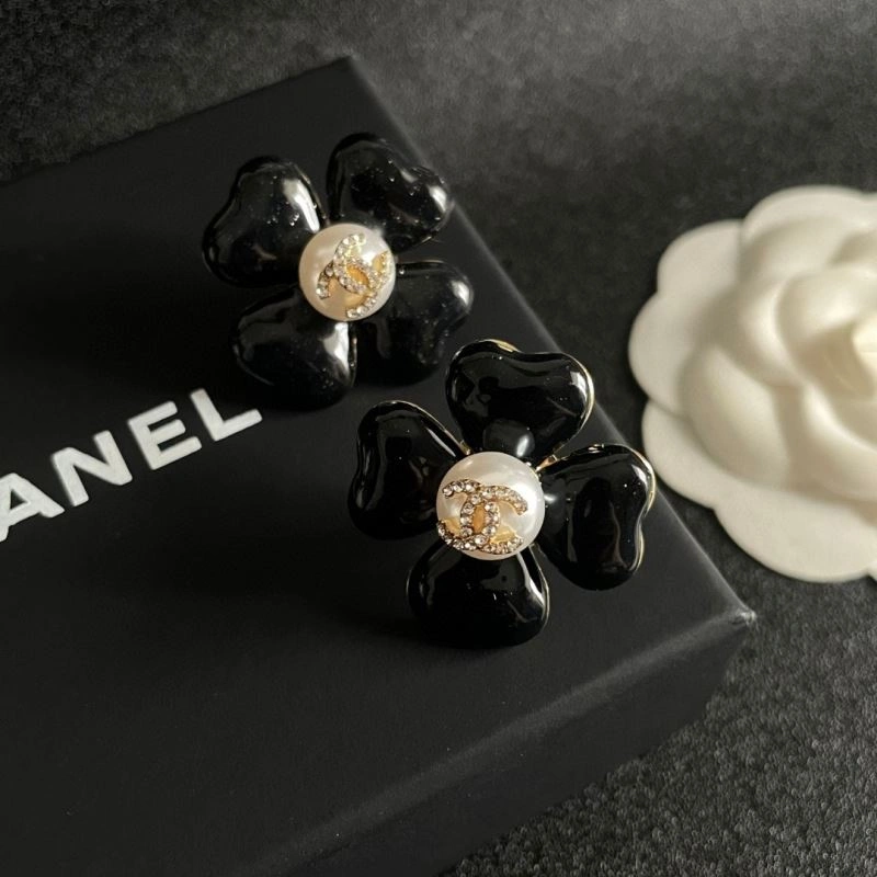 Supportive Chanel Earrings 229007