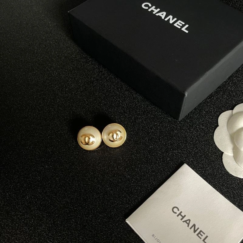 Unique Chanel Earrings 228916