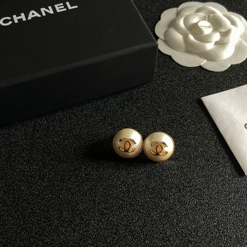 Unique Chanel Earrings 228916