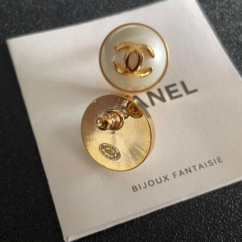 Unique Chanel Earrings 228916