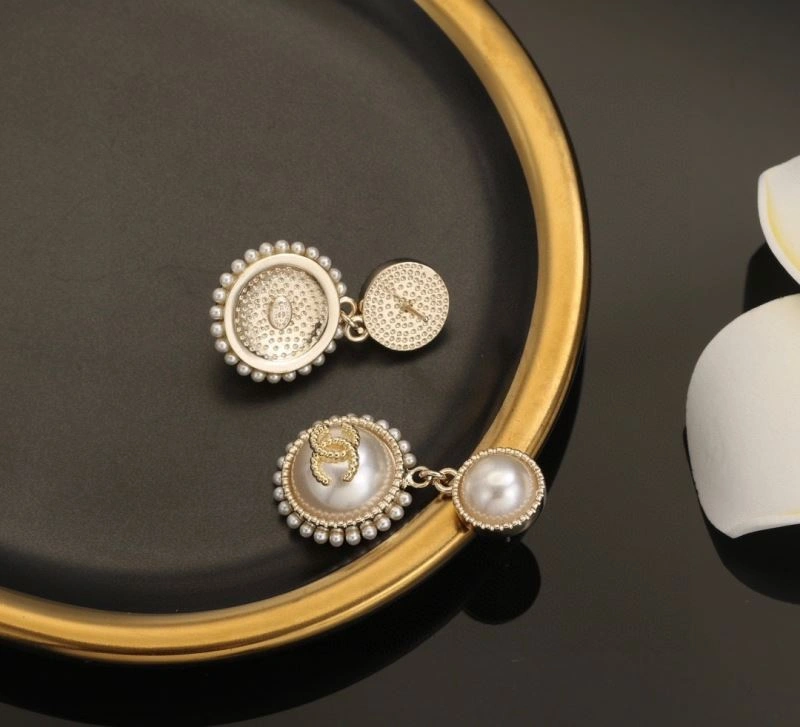 Chanel Earrings Affordable 228900