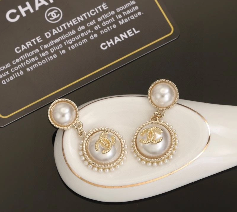 Chanel Earrings Affordable 228900