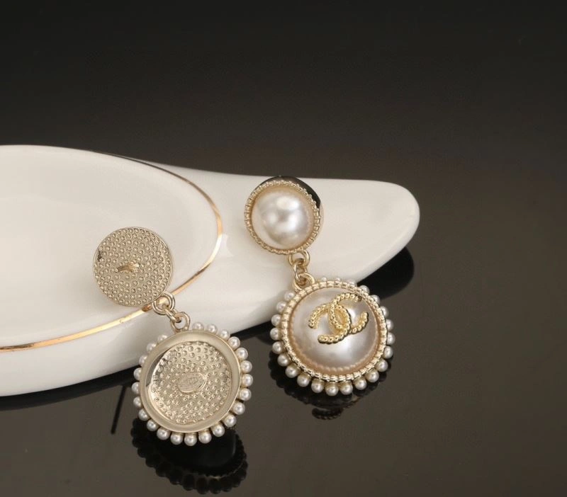 Chanel Earrings Affordable 228900