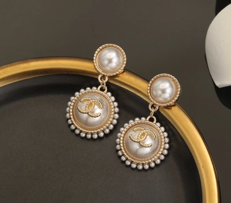 Chanel Earrings Affordable 228900