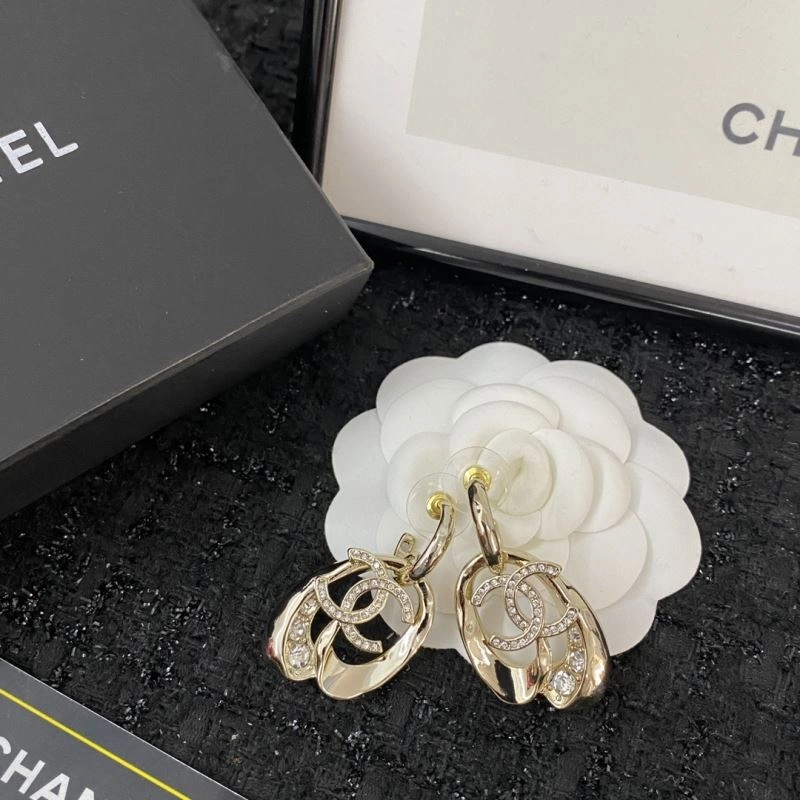 Affordable Chanel Earrings 228870
