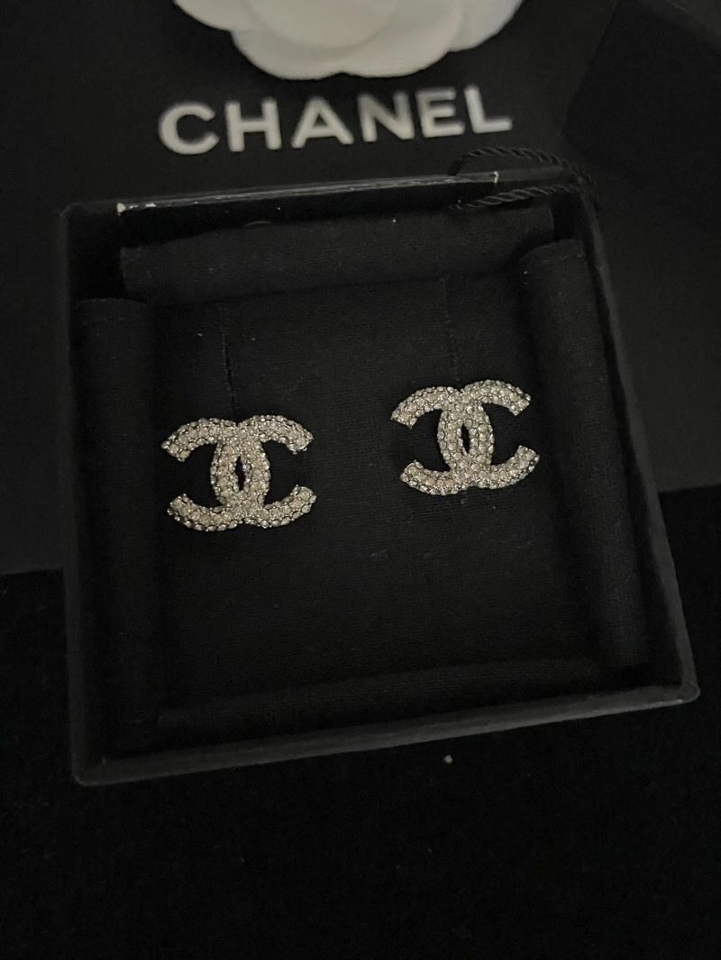 Tailored Chanel Earrings 228989