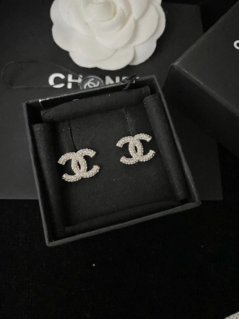 Tailored Chanel Earrings 228989