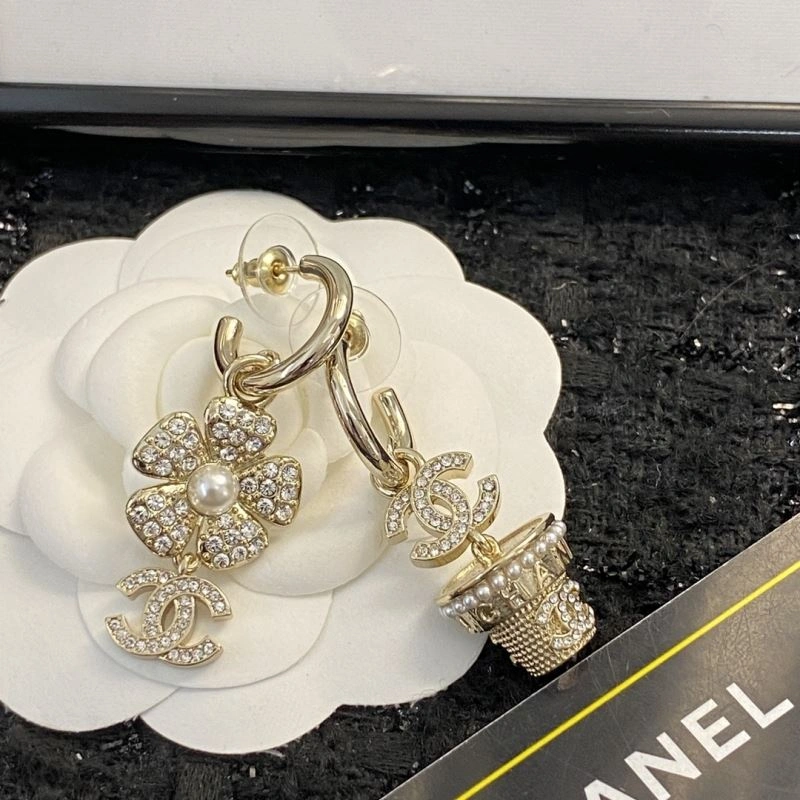 Chanel Earrings Elegant 228884