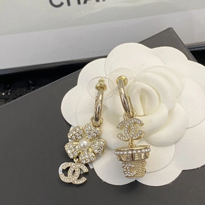 Chanel Earrings Elegant 228884