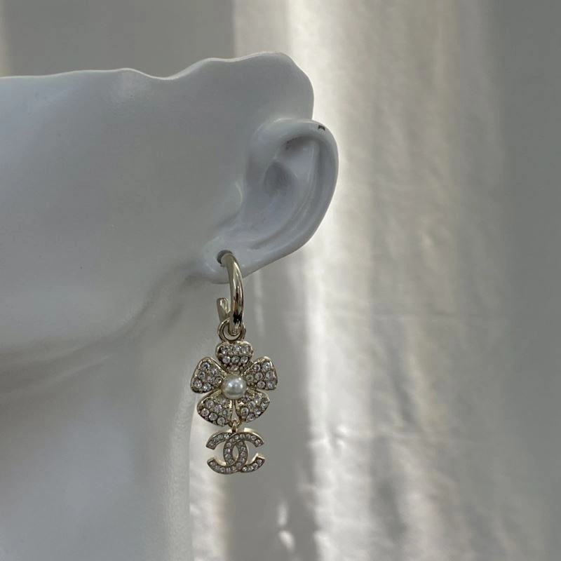 Chanel Earrings Elegant 228884