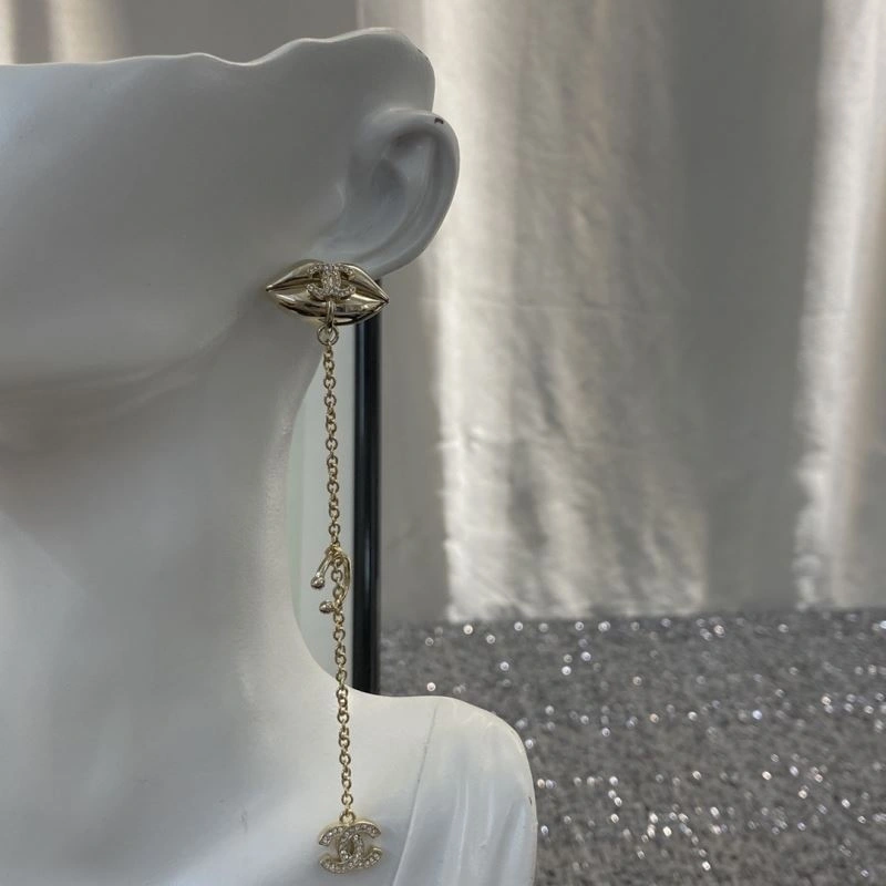 Chanel Earrings Durable 228901