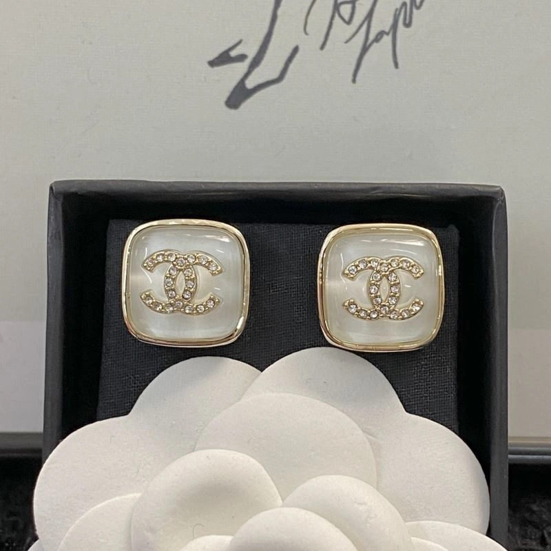 Chanel Earrings SmoothTexture 228856