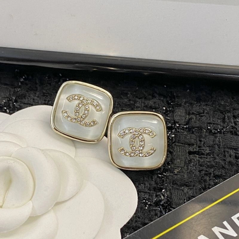 Chanel Earrings SmoothTexture 228856