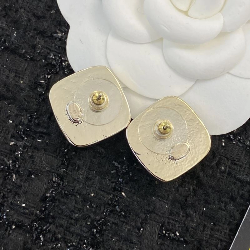 Chanel Earrings SmoothTexture 228856