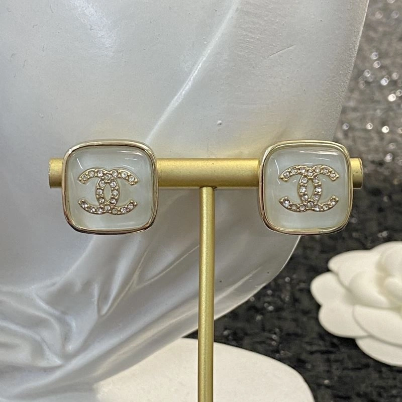 Chanel Earrings SmoothTexture 228856