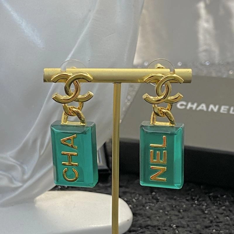 Sleek Chanel Earrings 228860