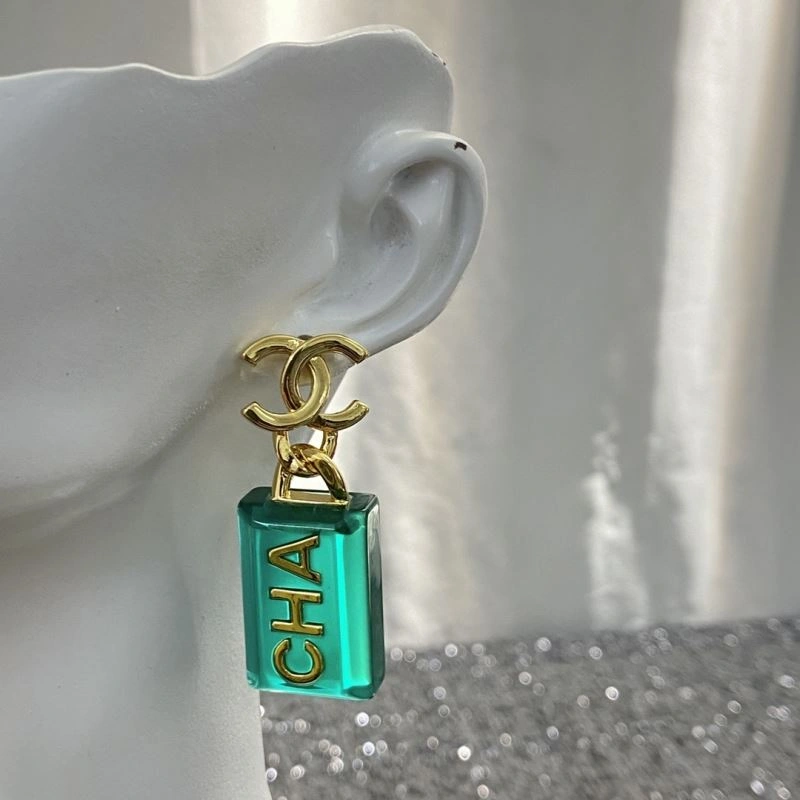 Sleek Chanel Earrings 228860