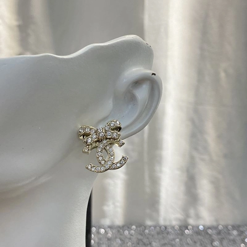 Sleek Chanel Earrings 228880