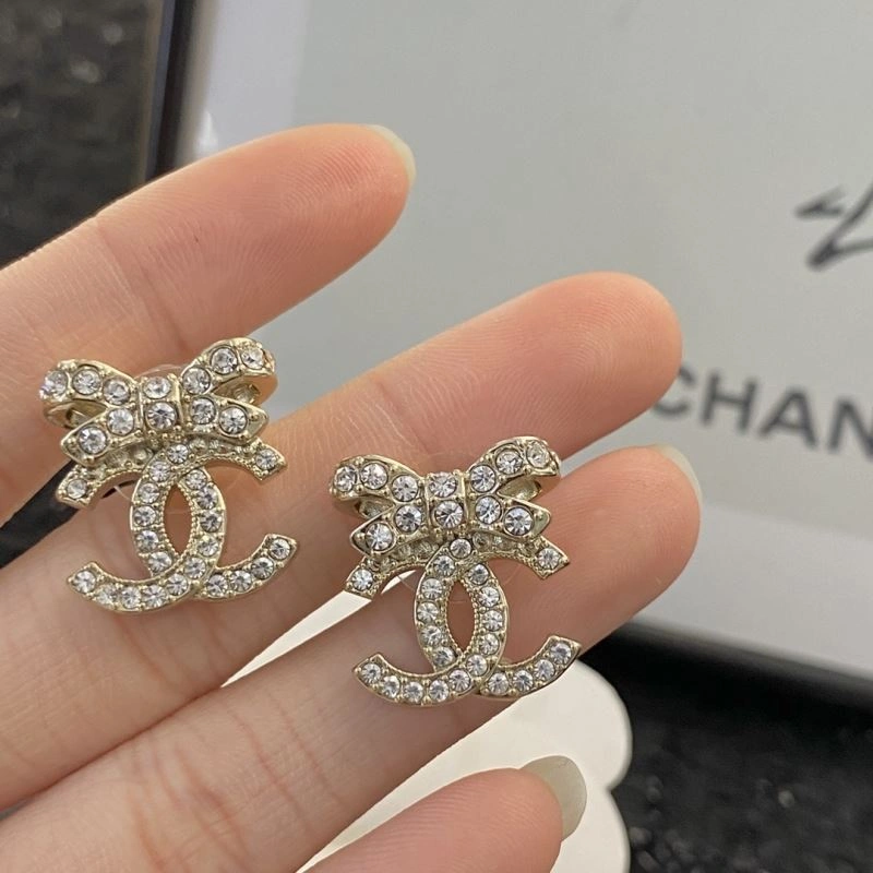 Sleek Chanel Earrings 228880