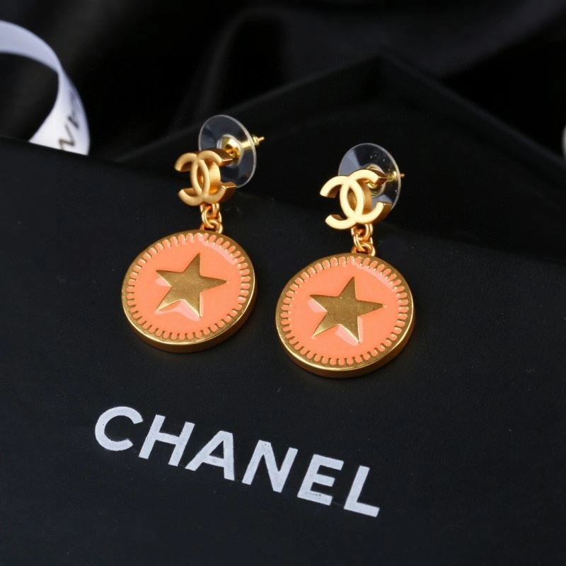 Sophisticated Chanel Earrings 228891