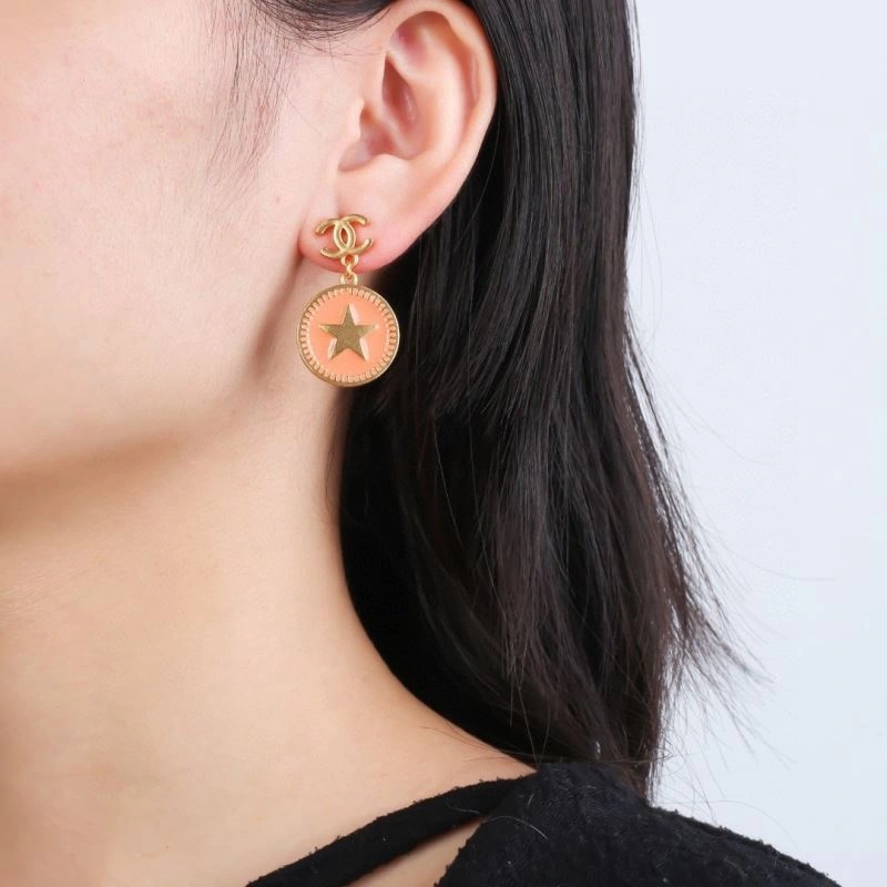 Sophisticated Chanel Earrings 228891
