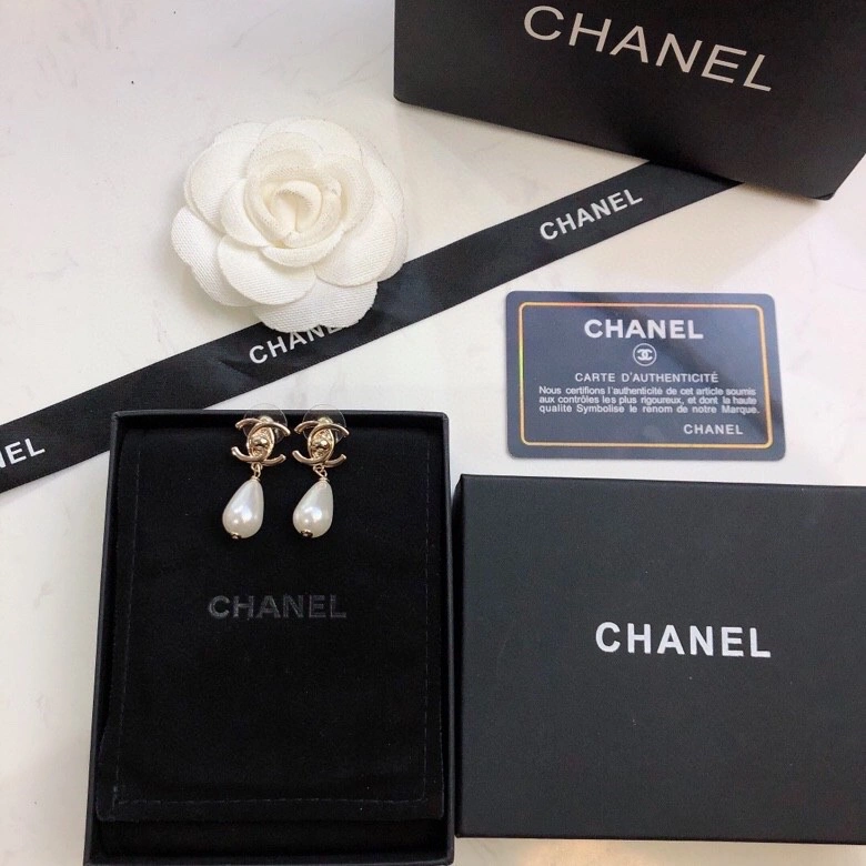Popular Chanel Earrings 228853