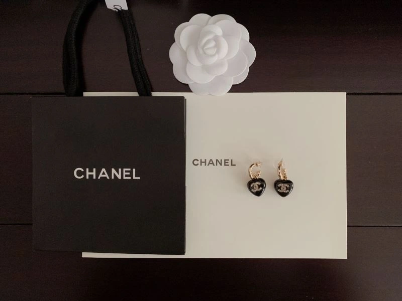 Trendsetting Chanel Earrings 228844