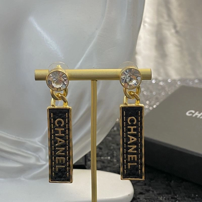 Chanel Earrings Trendsetting 228862