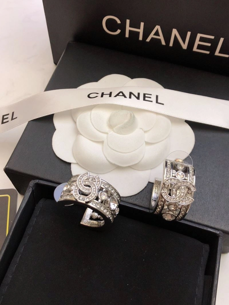 Durable Chanel Earrings 228896