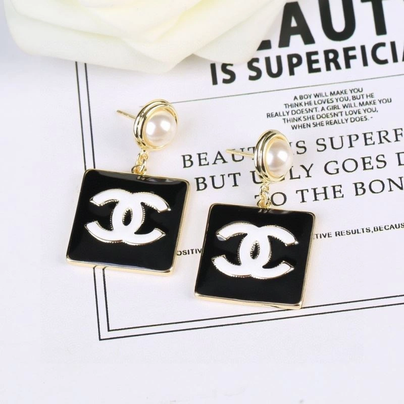 Chanel Earrings Durable 228832
