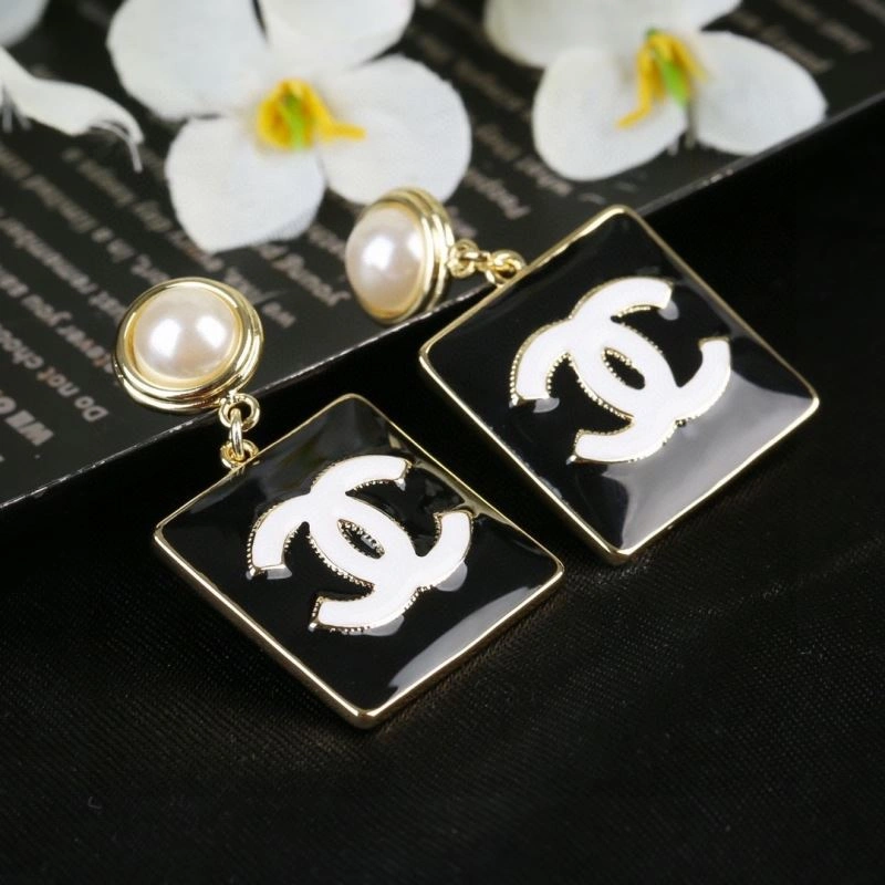 Chanel Earrings Durable 228832