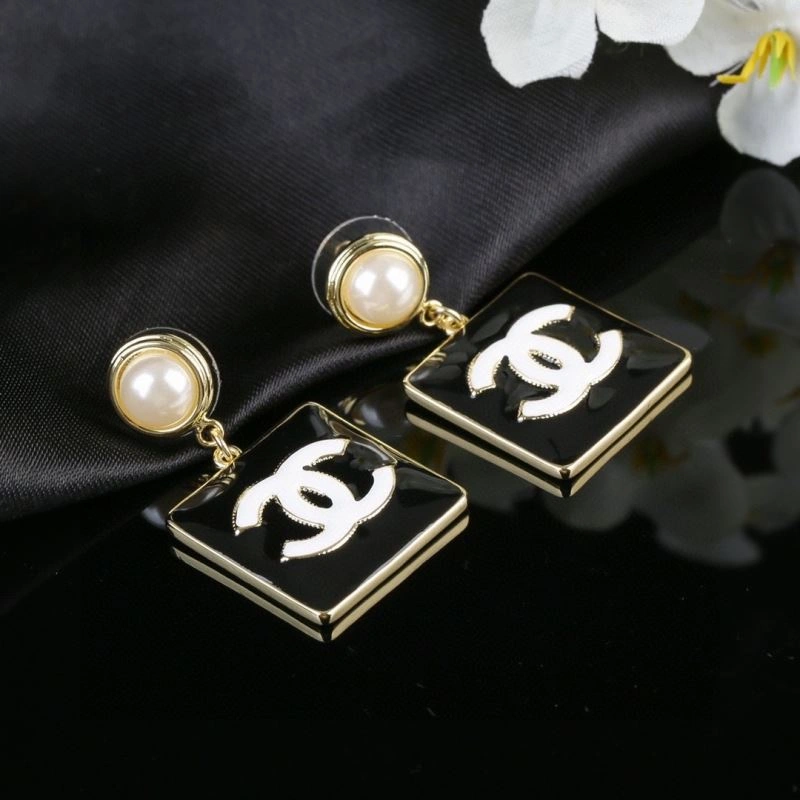 Chanel Earrings Durable 228832