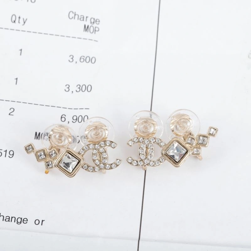 Breathable Chanel Earrings 228819