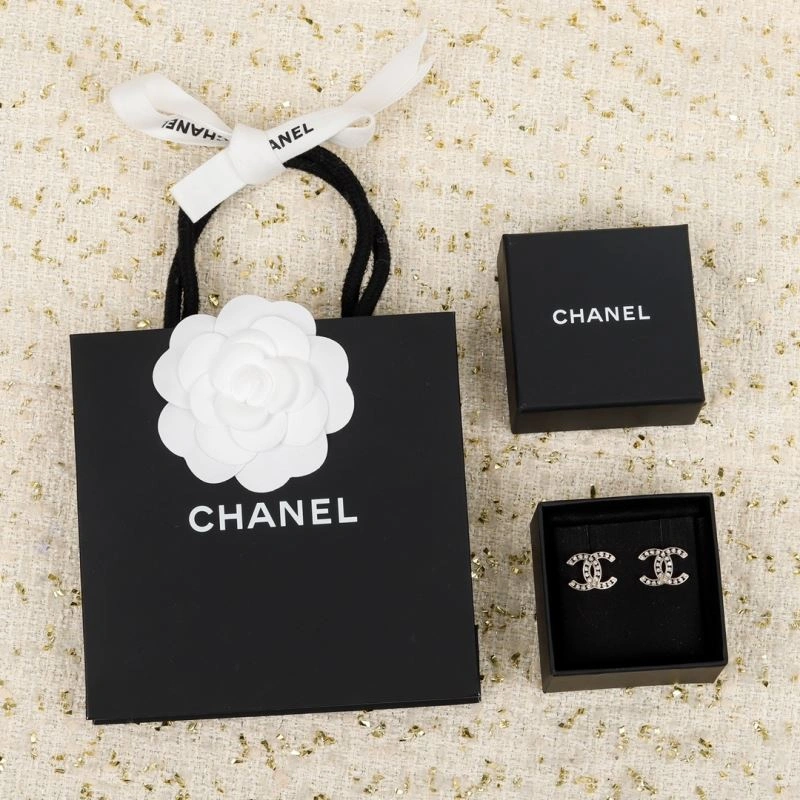 Trendy Chanel Earrings 228816