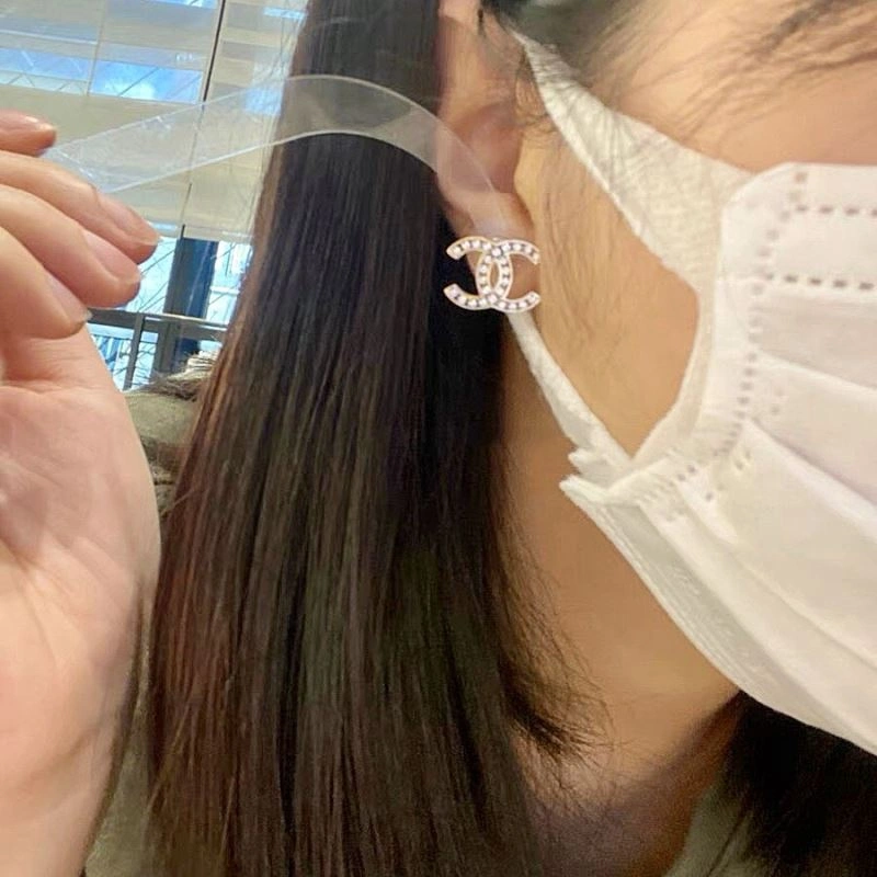 Trendy Chanel Earrings 228816