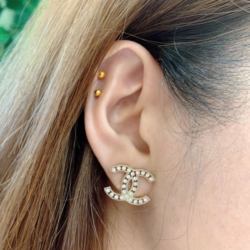 Trendy Chanel Earrings 228816