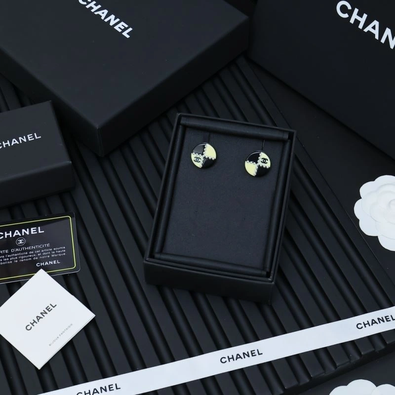 Chanel Earrings Chic 228810