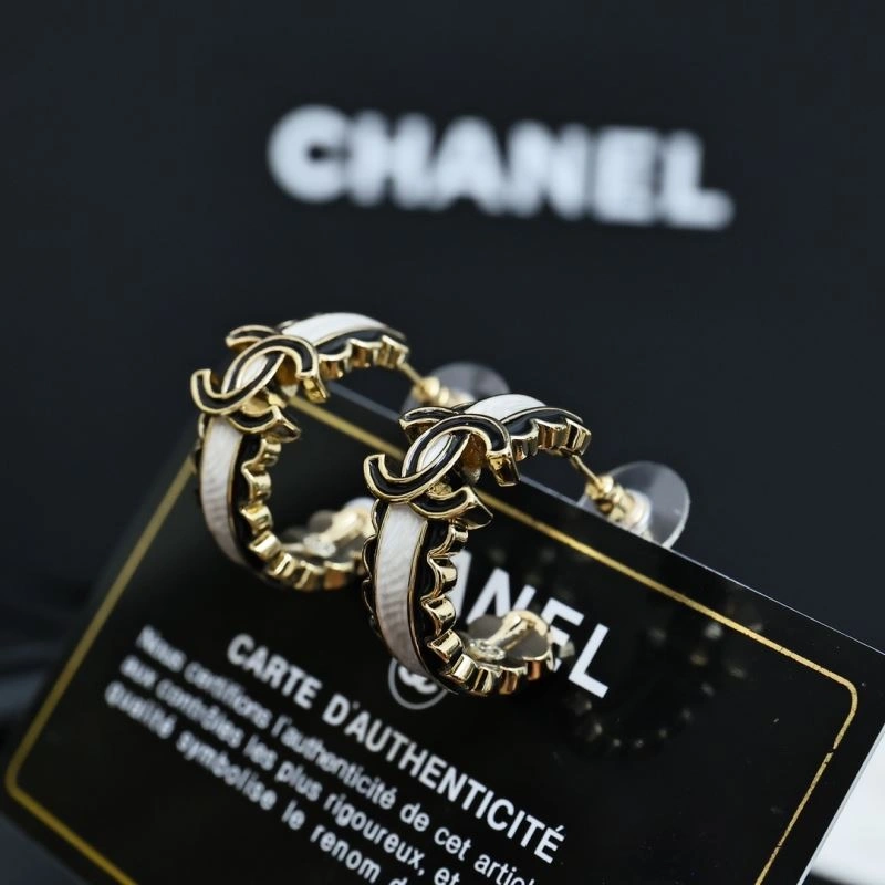 Chanel Earrings Comfortable 228812