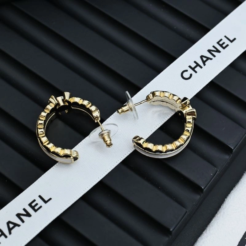 Chanel Earrings Comfortable 228812