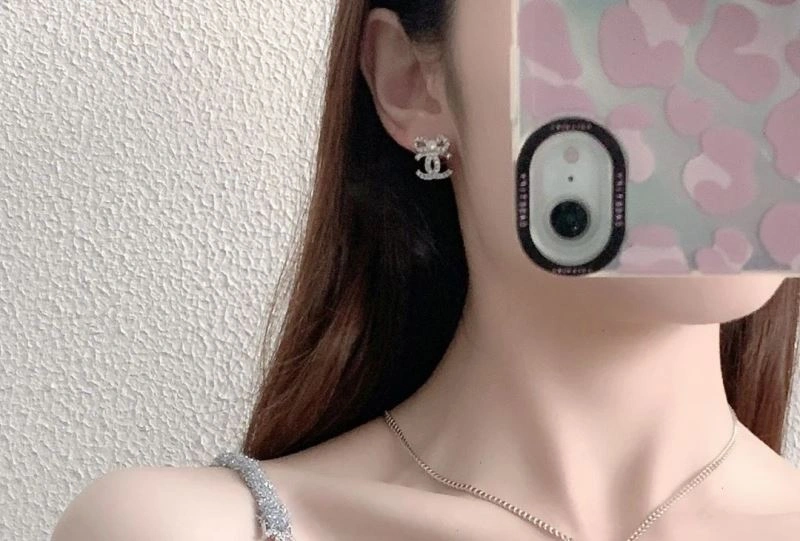 Compact Chanel Earrings 228830