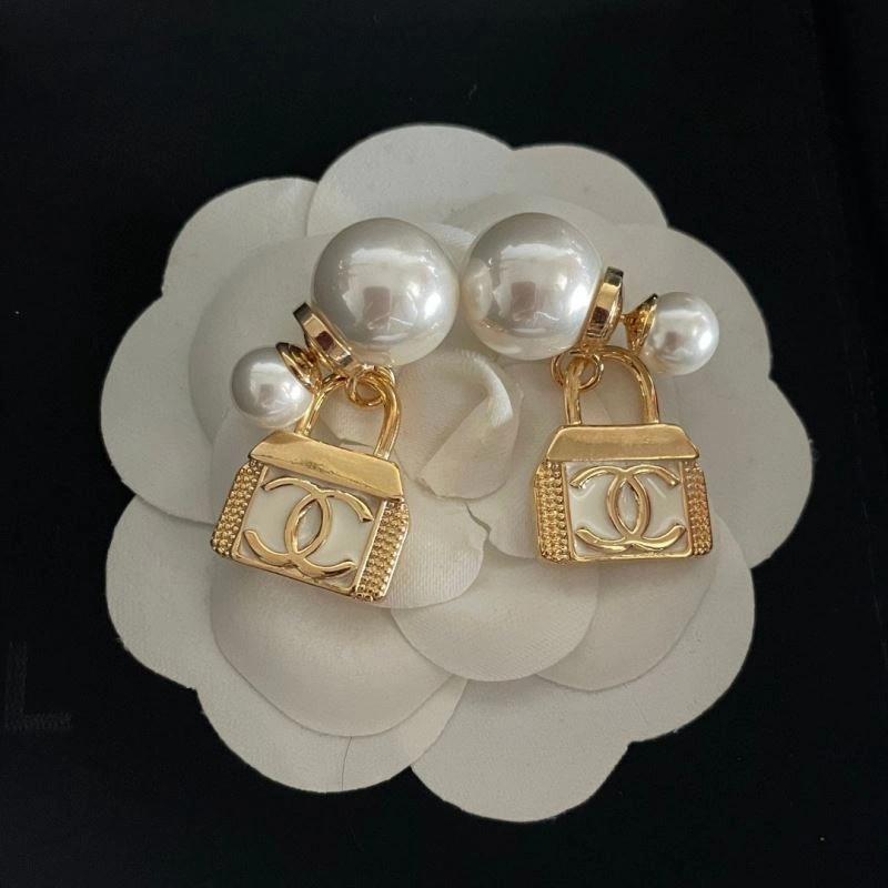 MoistureWicking Chanel Earrings 228808