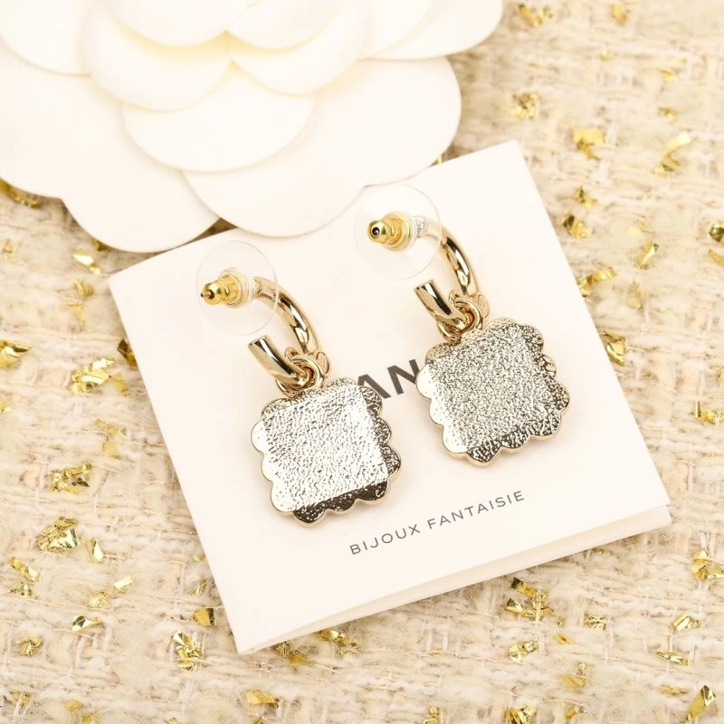 Chanel Earrings EyeCatching 228780