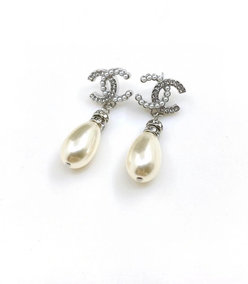 Sporty Chanel Earrings 228845