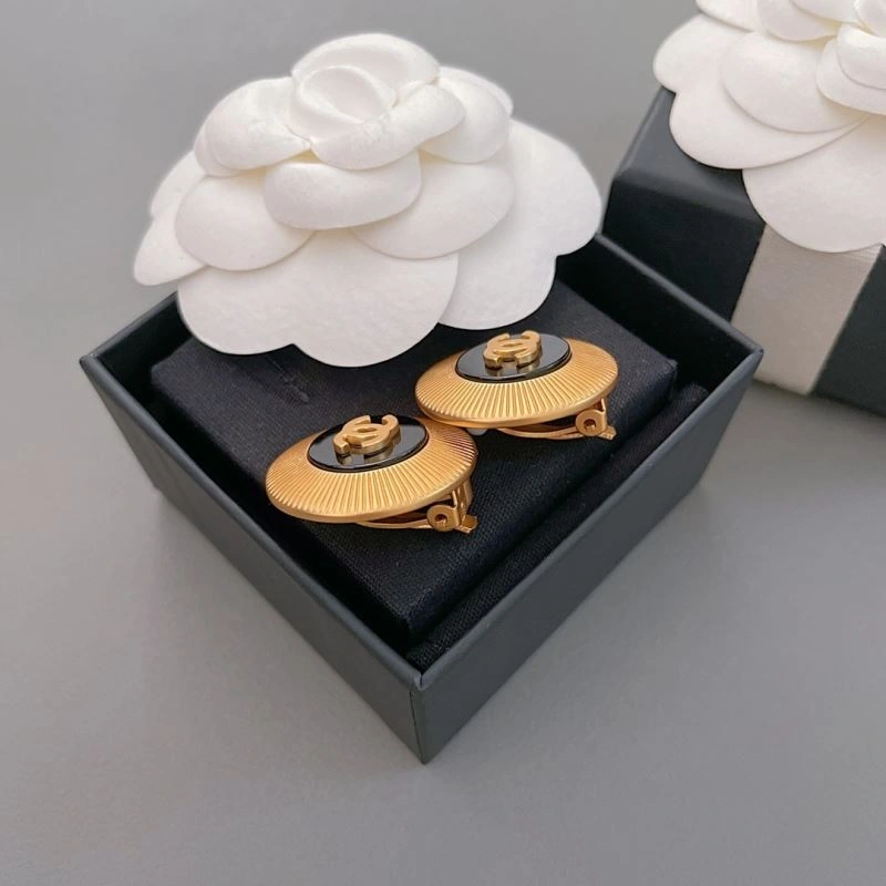 Chanel Earrings WellDesigned 228829