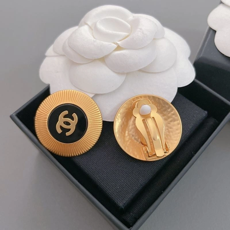 Chanel Earrings WellDesigned 228829