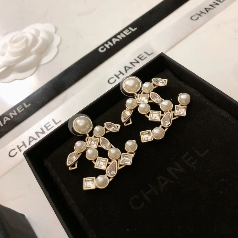 Chanel Earrings Sleek 228754