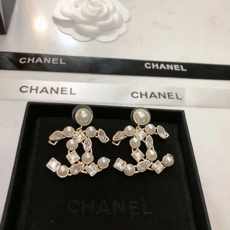 Chanel Earrings Sleek 228754