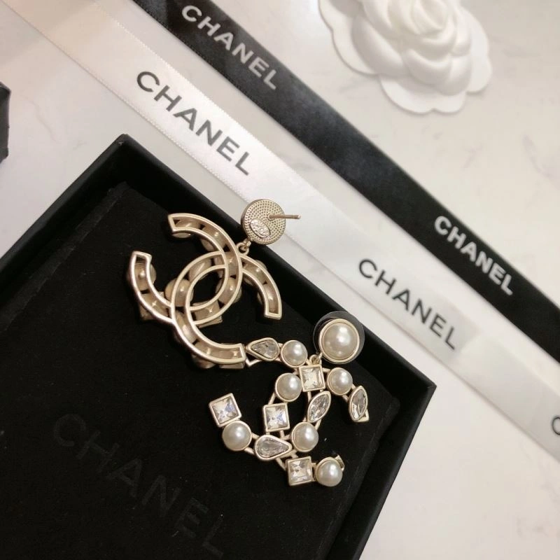 Chanel Earrings Sleek 228754