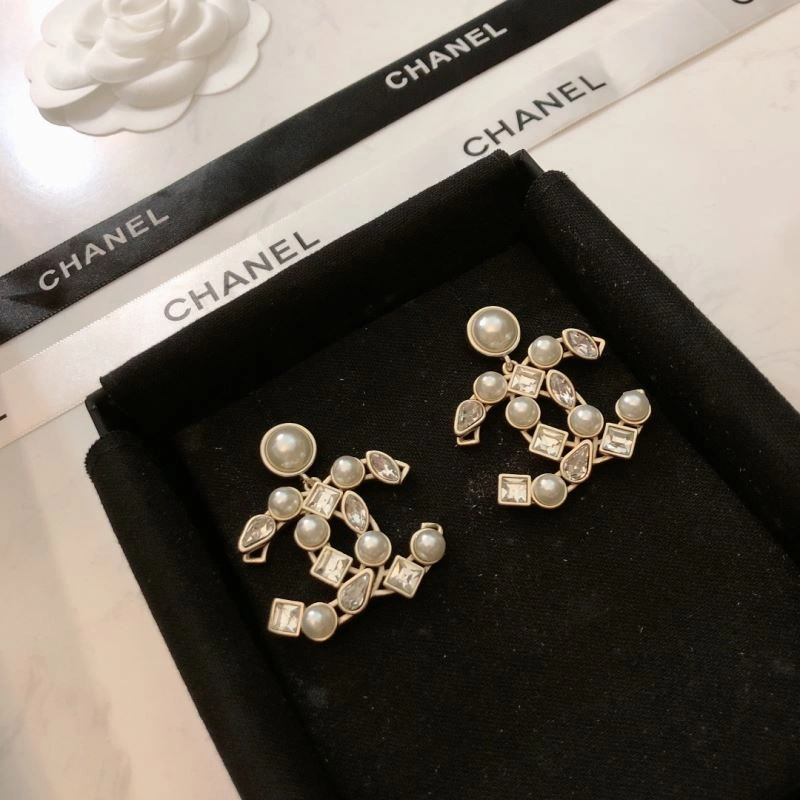 Chanel Earrings Sleek 228754